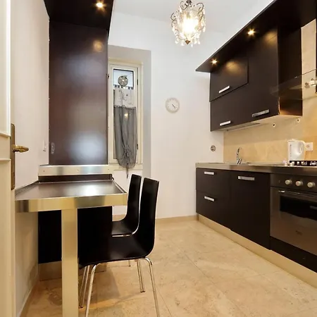 Quirinale Apartment *